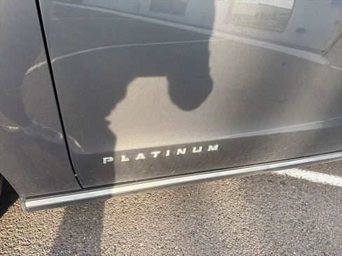 Used 2020 Ford Expedition Platinum AWD/4WD image 4