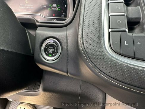 Used 2023 GMC Yukon XL SLT w/ SLT Premium Package RWD image 12