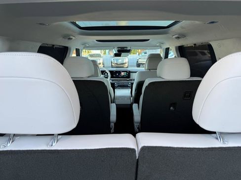 Used 2024 Hyundai Santa Fe Calligraphy image 8