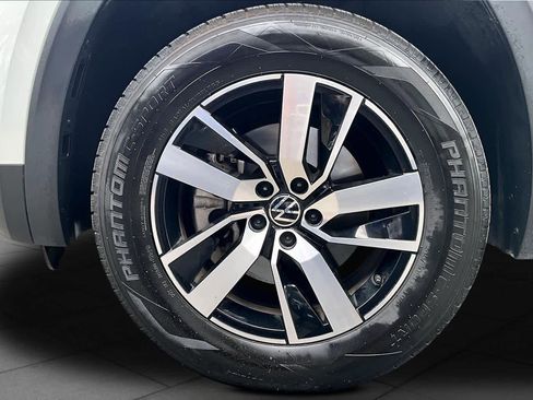 Used 2023 Volkswagen Atlas SE image 11