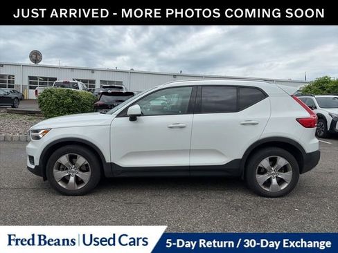 Used 2019 Volvo XC40 T5 Momentum AWD/4WD image 4