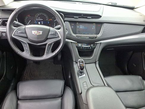 Used 2017 Cadillac XT5 Luxury w/ Driver Awareness Package image 12