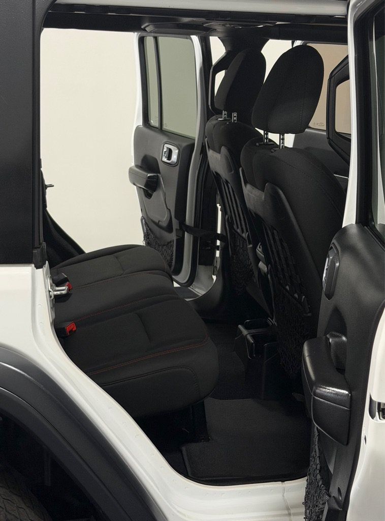 Used 2020 Jeep Wrangler Unlimited Rubicon AWD/4WD image 10