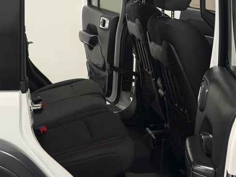 Used 2020 Jeep Wrangler Unlimited Rubicon AWD/4WD image 10