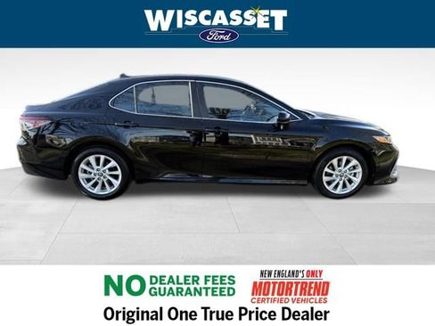 Used 2024 Toyota Camry LE image 6