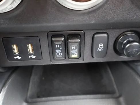 Used 2025 Mitsubishi Outlander Sport LE AWD/4WD image 34