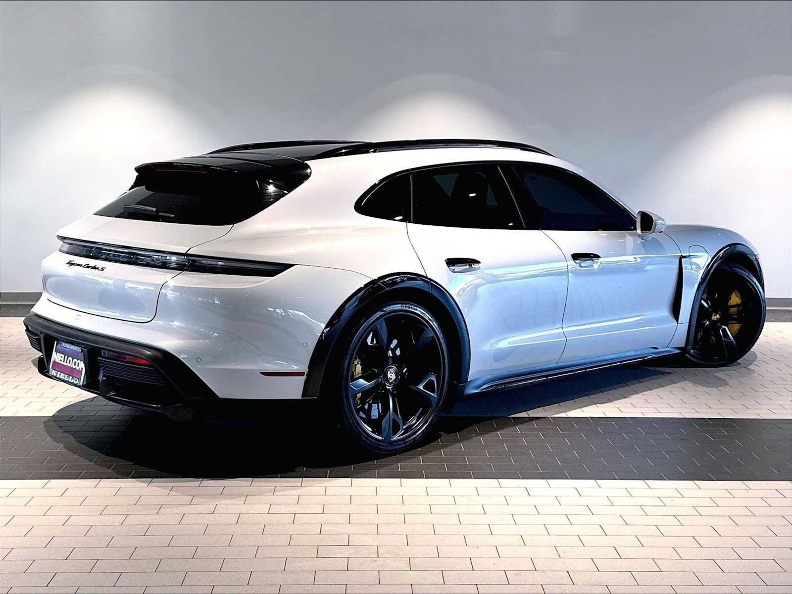 Used 2024 Porsche Taycan Turbo S AWD/4WD image 10