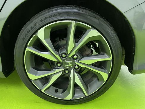 Used 2020 Honda Civic Touring image 15