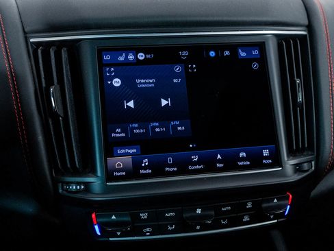 Used 2022 Maserati Levante Modena image 92