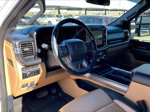 Used 2023 Ford F250 Lariat w/ Chrome Package image 18