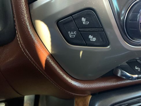 Used 2015 Chevrolet Silverado 3500 High Country w/ Duramax Plus Package image 31