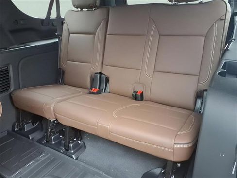 New 2026 Chevrolet Suburban High Country image 20