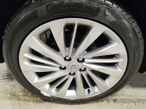 New 2026 Buick Envision Avenir image 3