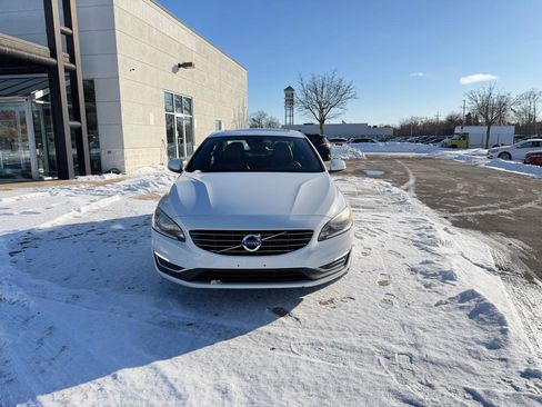 Used 2016 Volvo S60 T5 Premier image 2