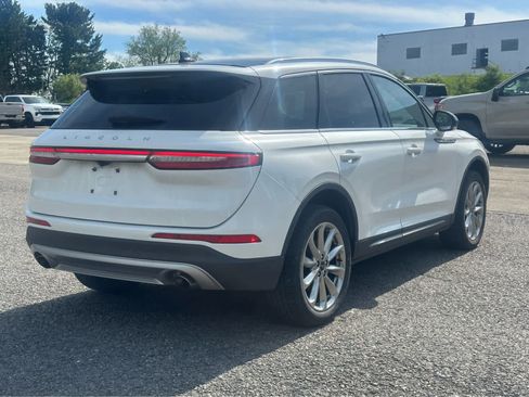 Used 2022 Lincoln Corsair AWD w/ Premium Package image 7