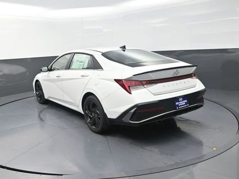 New 2026 Hyundai Elantra SEL Sport Premium FWD image 6