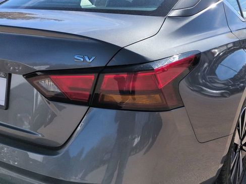Used 2022 Nissan Altima 2.5 SV image 12