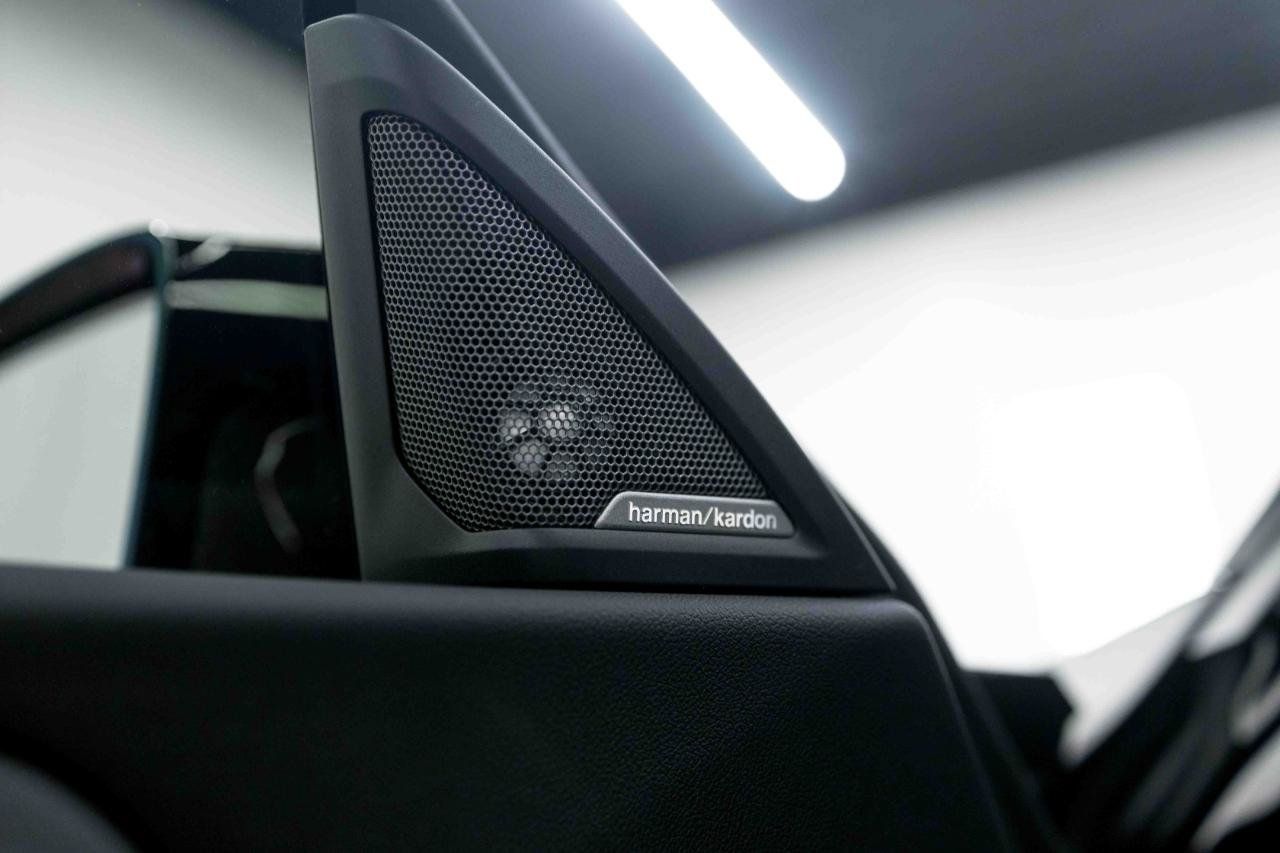 Used 2025 BMW M2 w/ Lighting Package RWD image 44