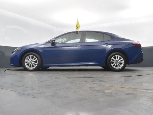 Used 2025 Toyota Camry LE image 51