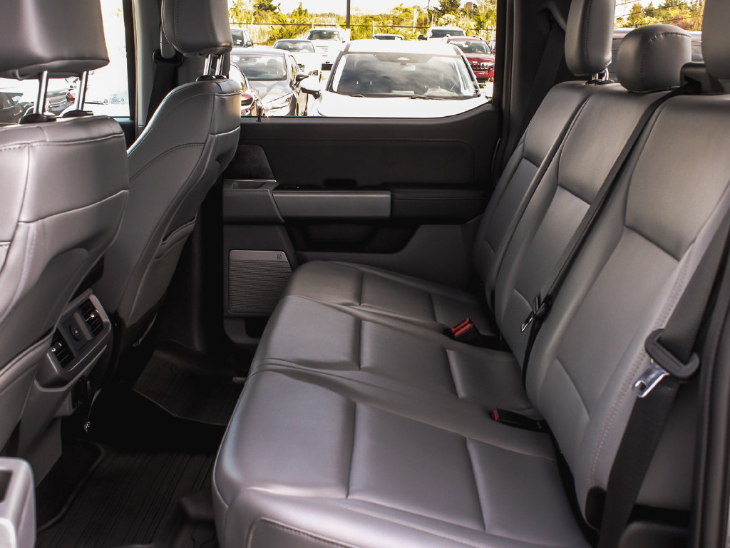 Used 2025 Ford F150 Lightning Flash AWD/4WD image 33