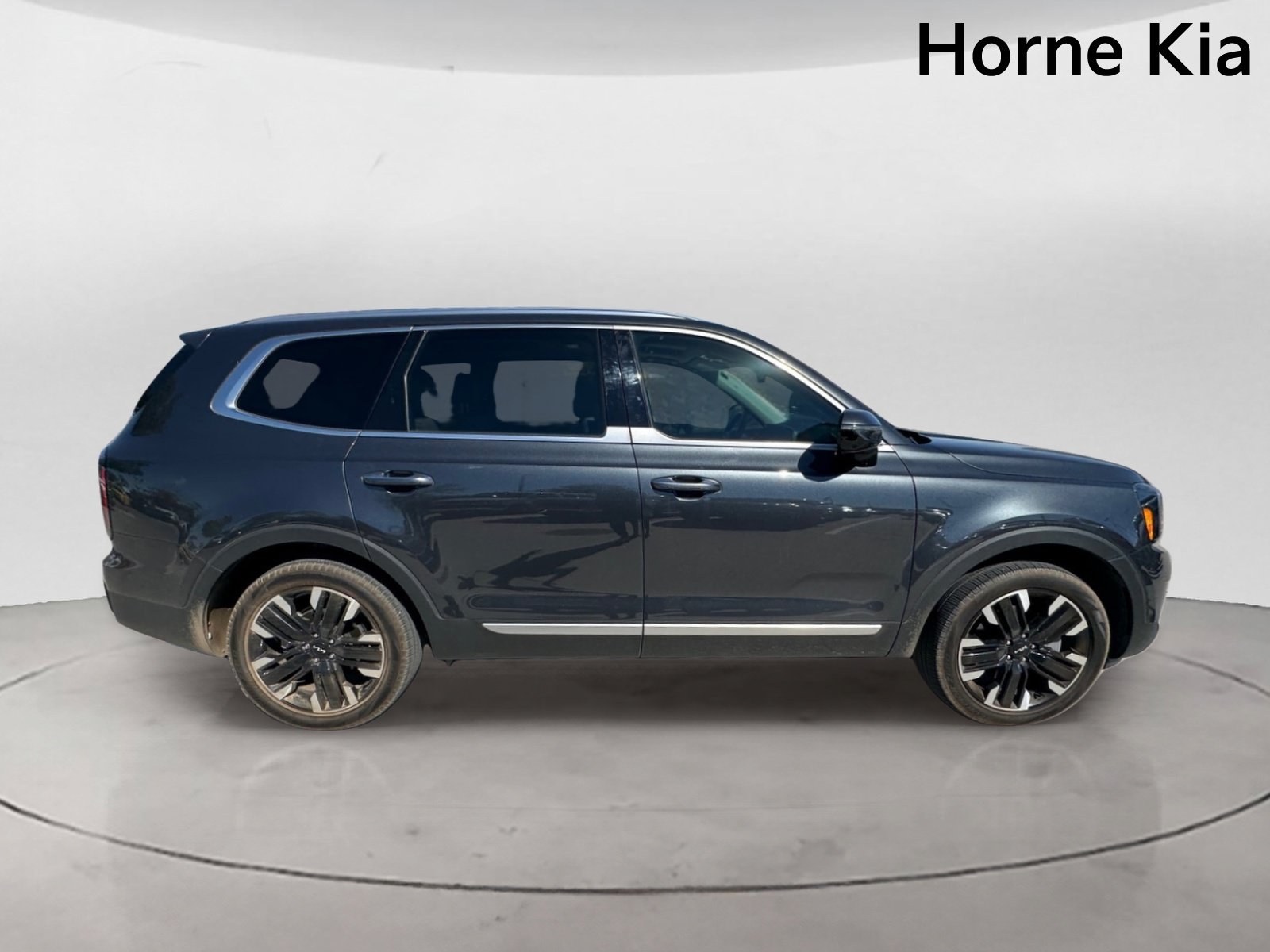 Certified 2024 Kia Telluride SX FWD image 3