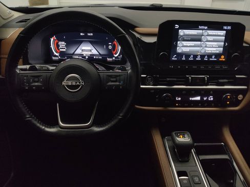 Used 2022 Nissan Pathfinder Platinum w/ Cargo Package FWD image 22