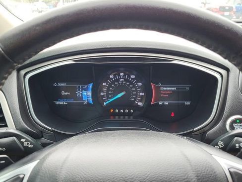 Used 2019 Ford Fusion SE w/ Equipment Group 151A image 5