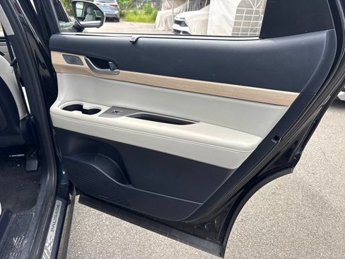 Used 2024 Hyundai Palisade Limited FWD image 18