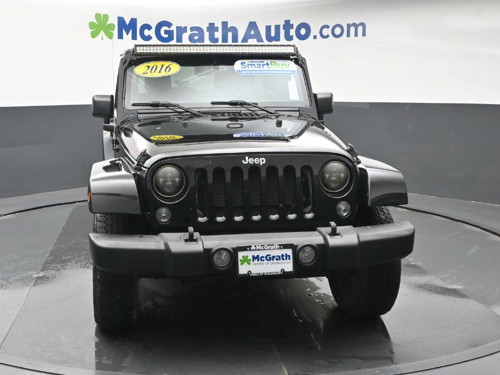 Used 2016 Jeep Wrangler Unlimited Rubicon w/ Max Tow Package AWD/4WD image 5