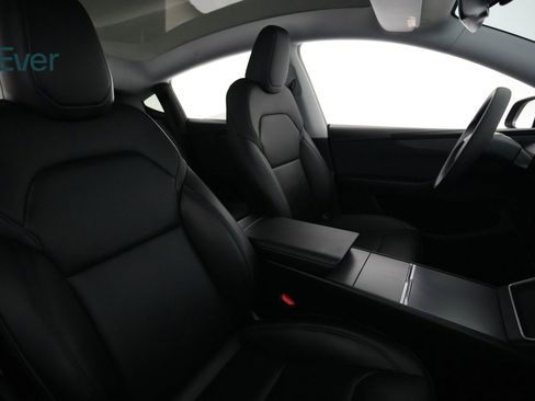 Used 2026 Tesla Model Y 2WD image 4