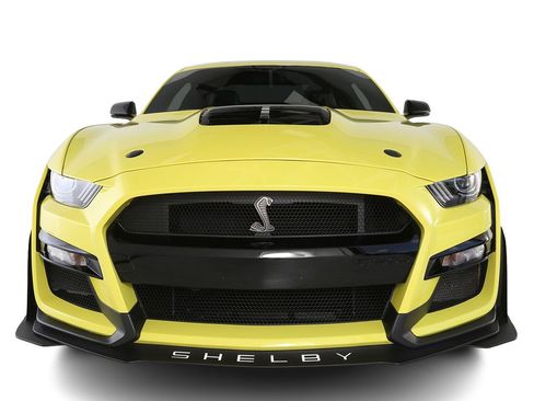 Used 2021 Ford Mustang Shelby GT500 w/ Carbon Fiber Track Pack RWD image 2