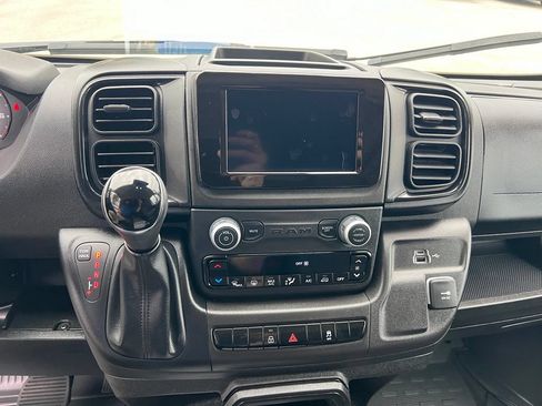 Used 2025 RAM ProMaster 2500 w/ Convenience Group FWD image 27