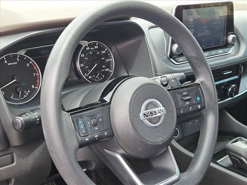 Certified 2021 Nissan Rogue SV FWD image 8