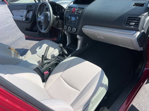 Used 2014 Subaru Forester 2.5i image 18