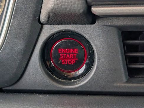 Used 2024 Honda Pilot Touring image 30