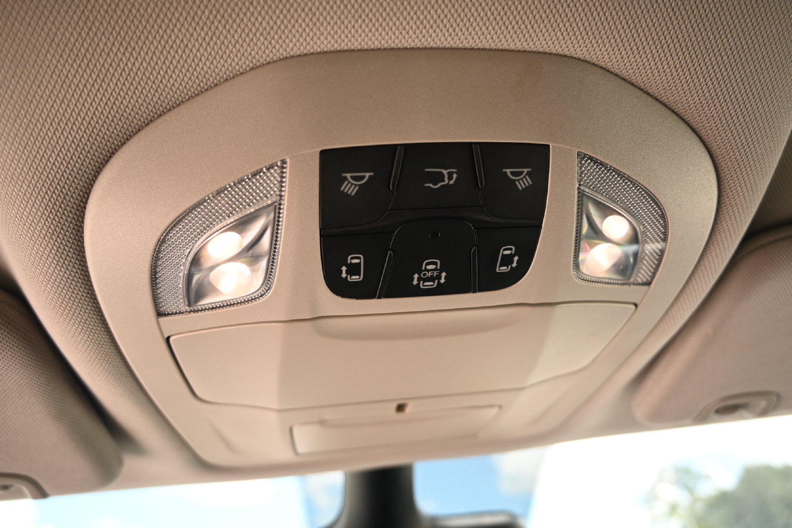 Used 2024 Chrysler Pacifica Touring-L FWD image 21