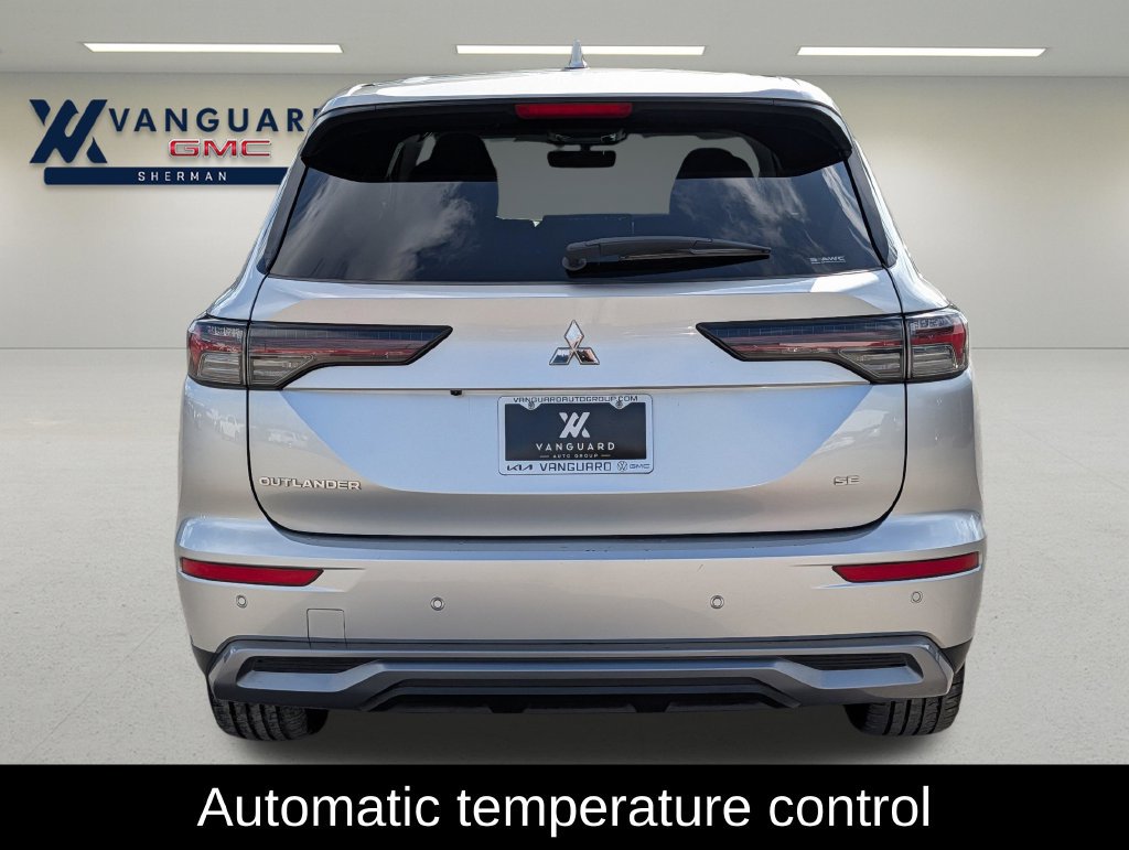 Used 2025 Mitsubishi Outlander SE AWD/4WD image 5