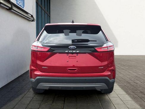 Certified 2024 Ford Edge SEL w/ Convenience Package AWD/4WD image 4