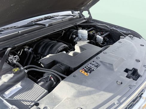 Used 2019 Chevrolet Tahoe LS w/ All-Season Package image 17