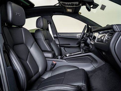 New 2026 Porsche Macan GTS image 15