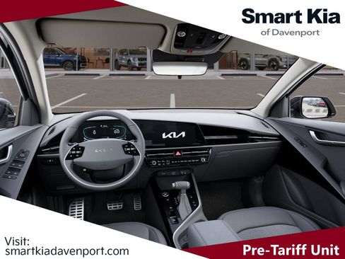 New 2025 Kia Niro EX Touring image 14