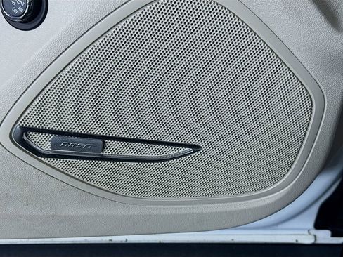 Used 2021 Buick Envision Essence w/ Technology Package I image 19