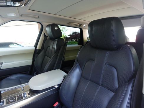 Used 2017 Land Rover Range Rover Sport HSE AWD/4WD image 15