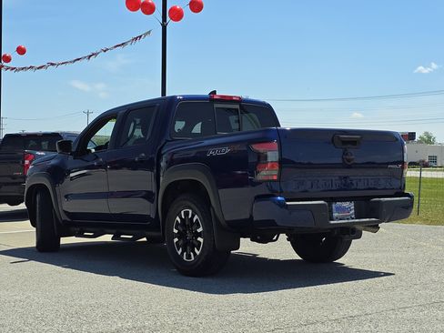 Used 2022 Nissan Frontier Pro-X RWD image 17