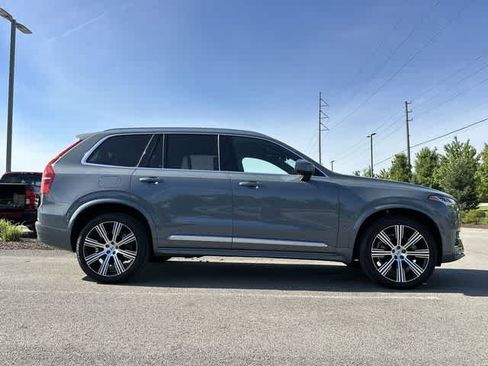 Used 2023 Volvo XC90 B6 Ultimate w/ Protection Package Premier AWD/4WD image 3