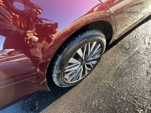 Used 2024 Nissan Altima 2.5 SV image 14