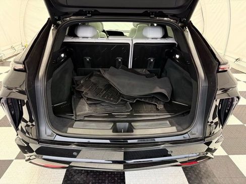 Used 2024 Cadillac Lyriq Sport image 4