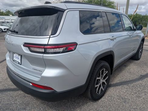 Used 2024 Jeep Grand Cherokee L Limited w/ Luxury Tech Group II AWD/4WD image 5