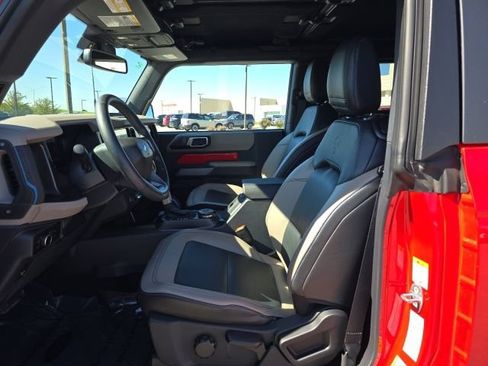 Used 2023 Ford Bronco Wildtrak AWD/4WD image 11