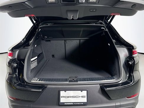 Certified 2025 Porsche Cayenne Coupe image 37